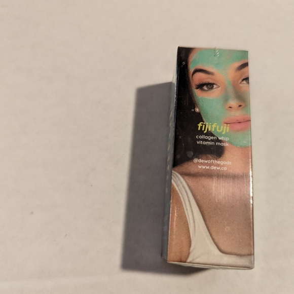 FIJIFUJI Dew of the Gods Collagen Whip Vitamin Mask - Picture 4 of 6